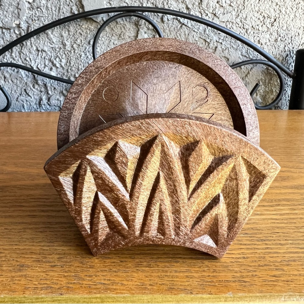 Resin Plastic Retro Brown Coasters Set 6 W/ Fan Shaped Caddie